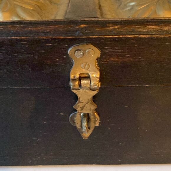 Vintage Wooden Box with Brass accents - Picture 9 of 16